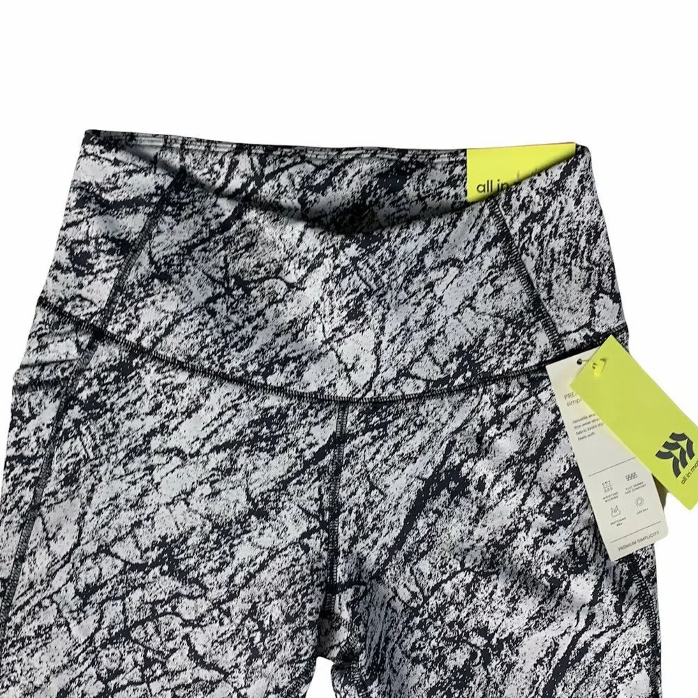 All in‎ Motion Black and White High Rise 7/8 Leggings XS Extra Small